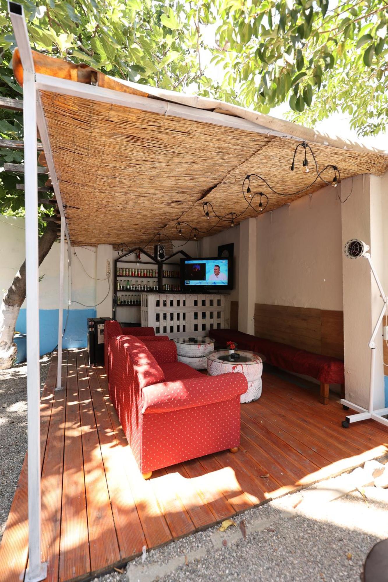 Hostel Osho Tirana Exterior photo