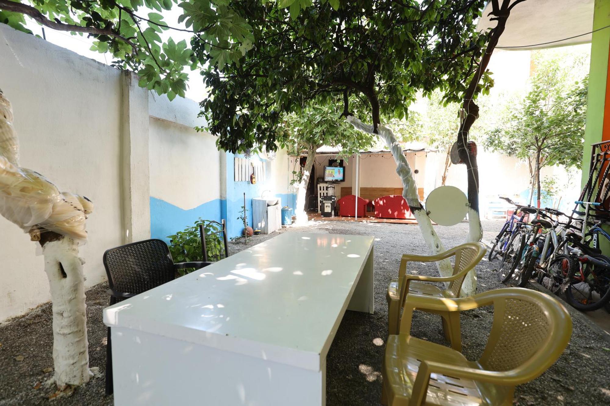 Hostel Osho Tirana Exterior photo
