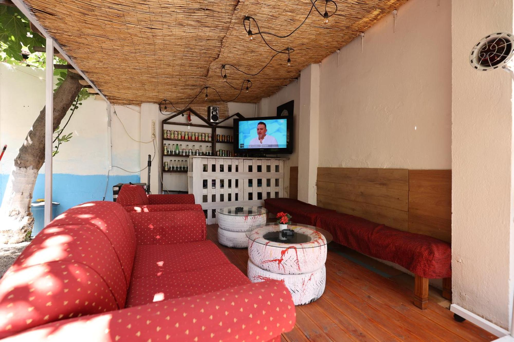 Hostel Osho Tirana Exterior photo