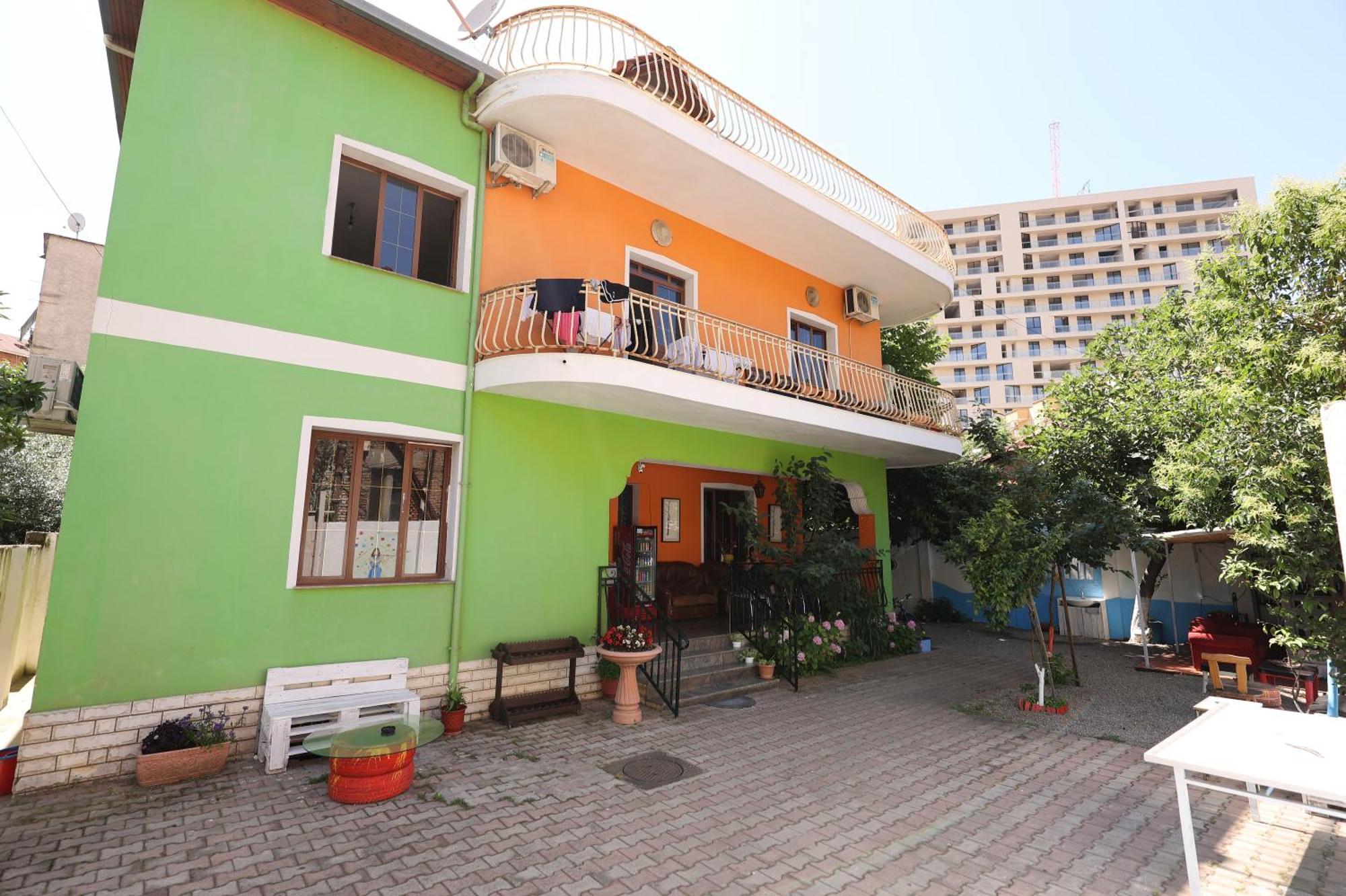 Hostel Osho Tirana Exterior photo