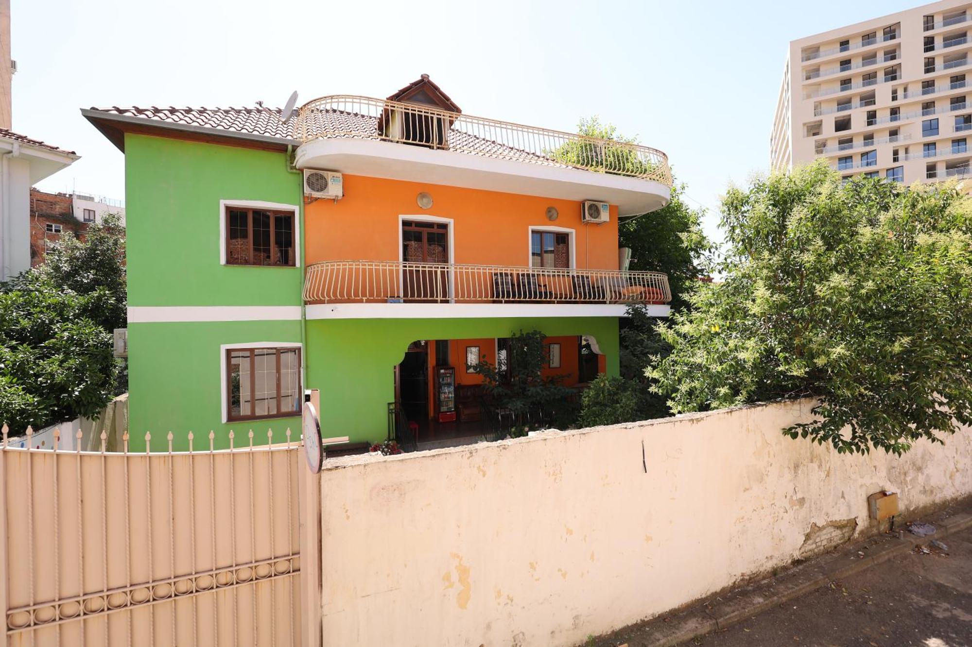 Hostel Osho Tirana Exterior photo