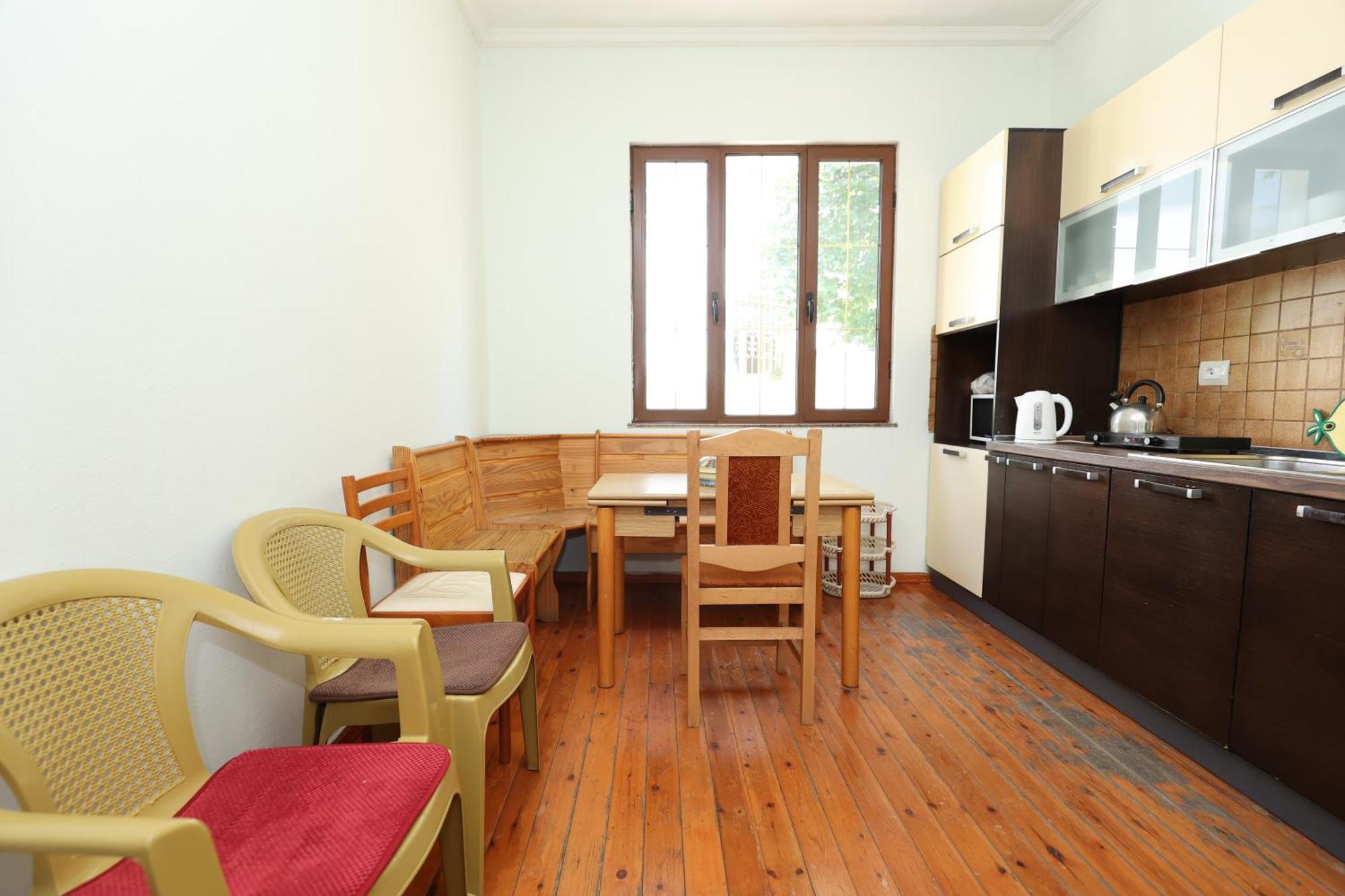 Hostel Osho Tirana Exterior photo