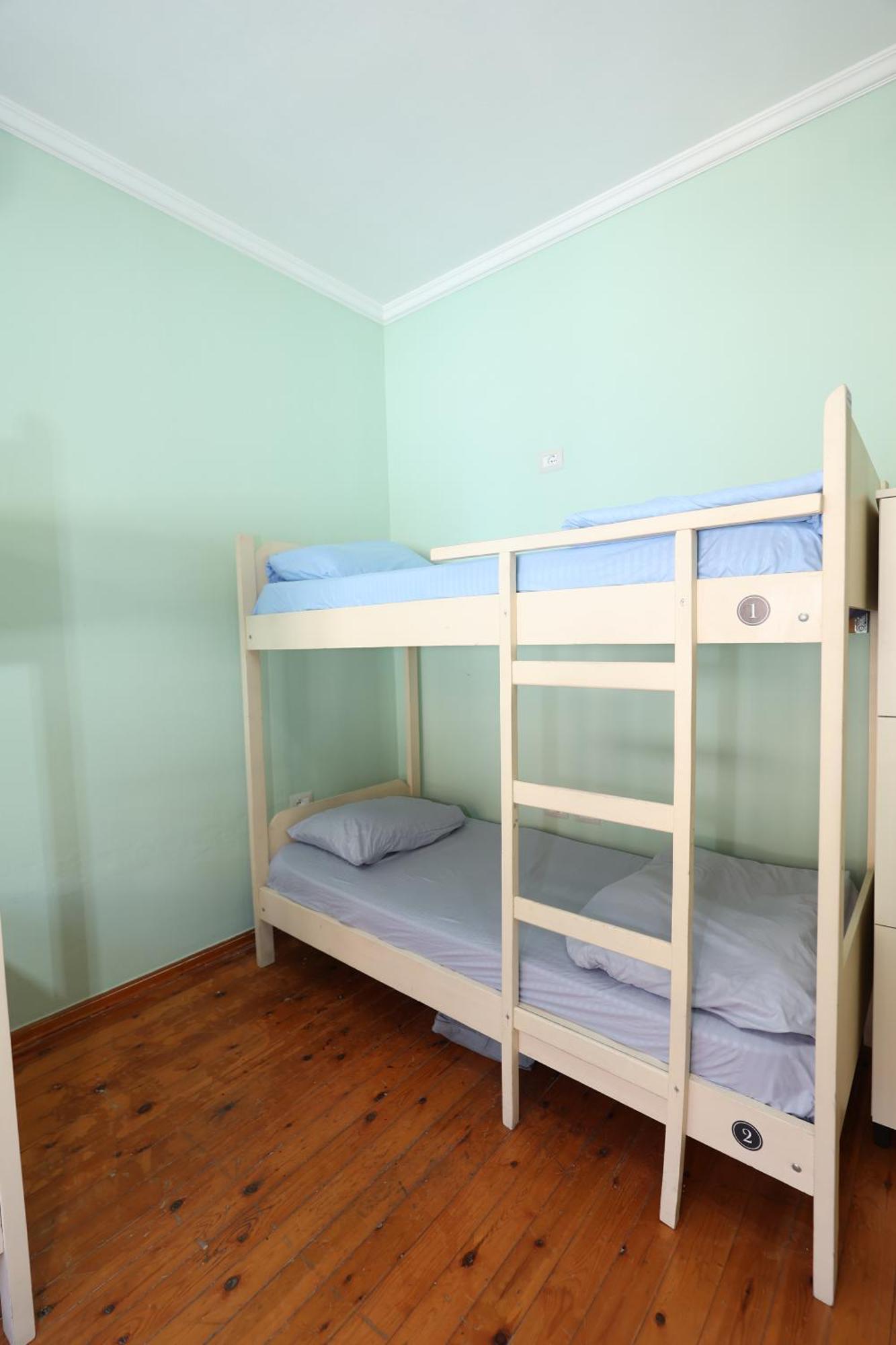 Hostel Osho Tirana Exterior photo