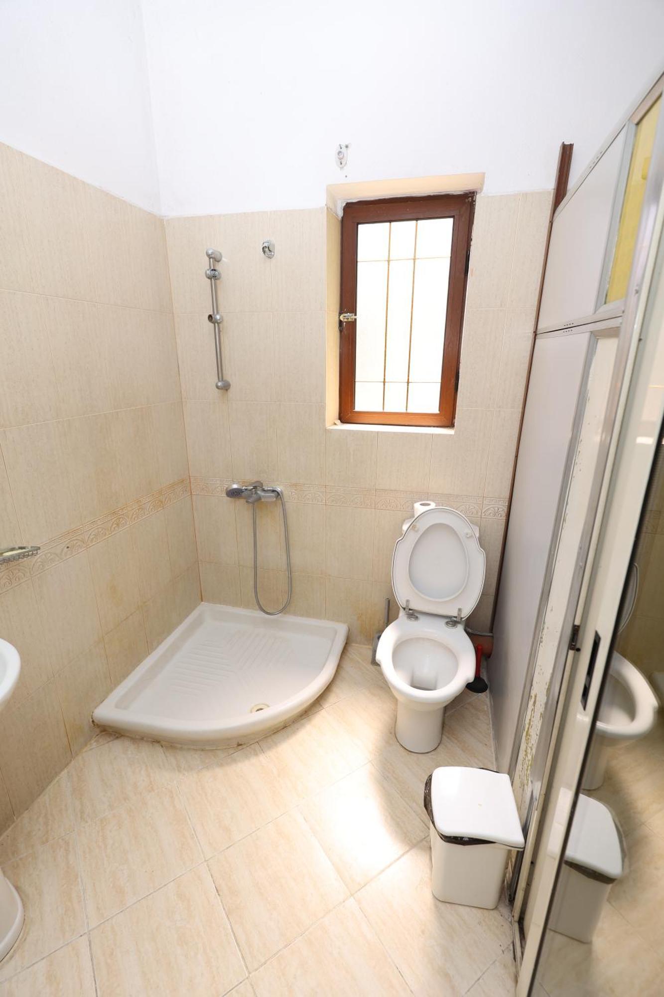 Hostel Osho Tirana Exterior photo